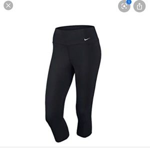 Nike Dry Fit Legend Crop